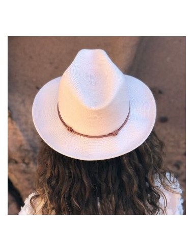 Chapeau Papier et Lien Cuir - Rose Poudre sur le site 